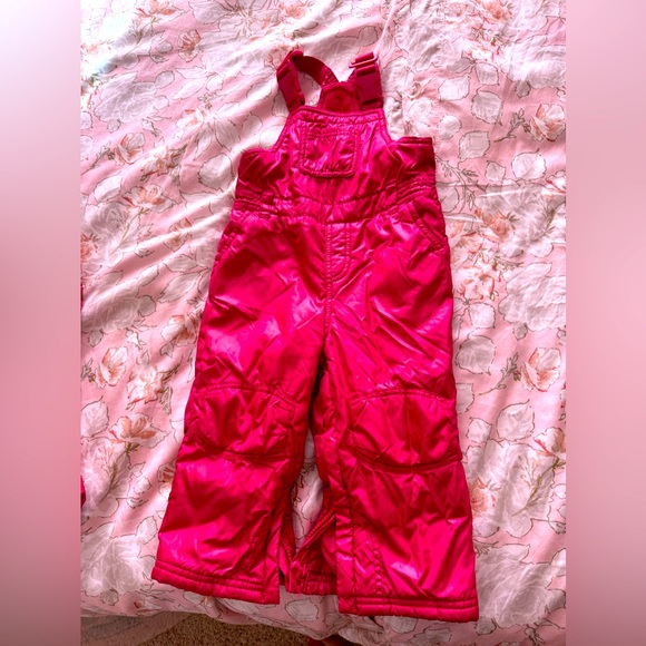 Baby Gap Snow Bib and Coat ready for your new little ski bunny!! - Picture 1 of 3